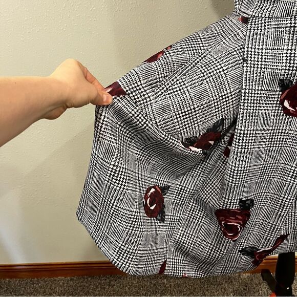 Sleeveless floral dress - Picture 7 of 14